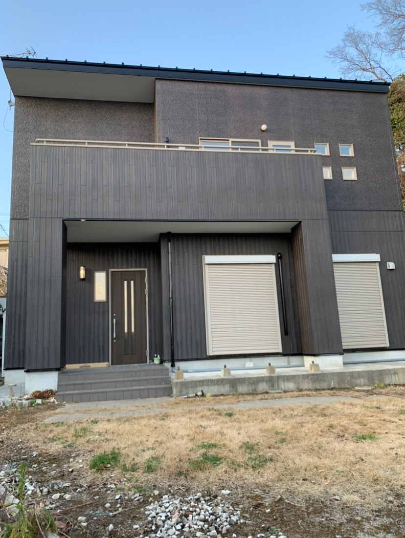 日立市 屋根壁全面塗装・室内ガレージ内装工事・外構工事